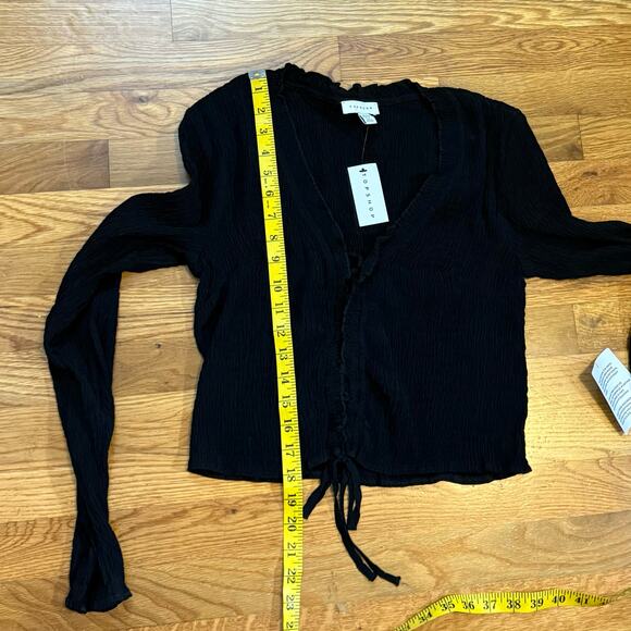 Topshop Women’s 6 Black Lace up Textured Smocked Long Sleeve V-neck shirt Goth - Picture 5 of 10